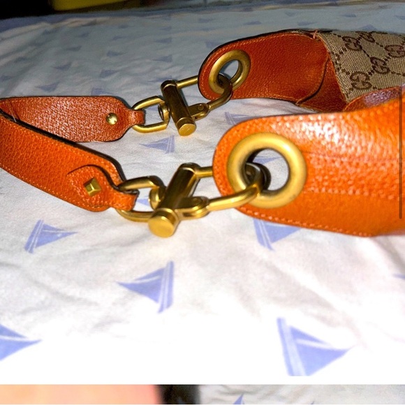 AUTHENTIC GUCCI HANDBAG - Picture 3 of 8